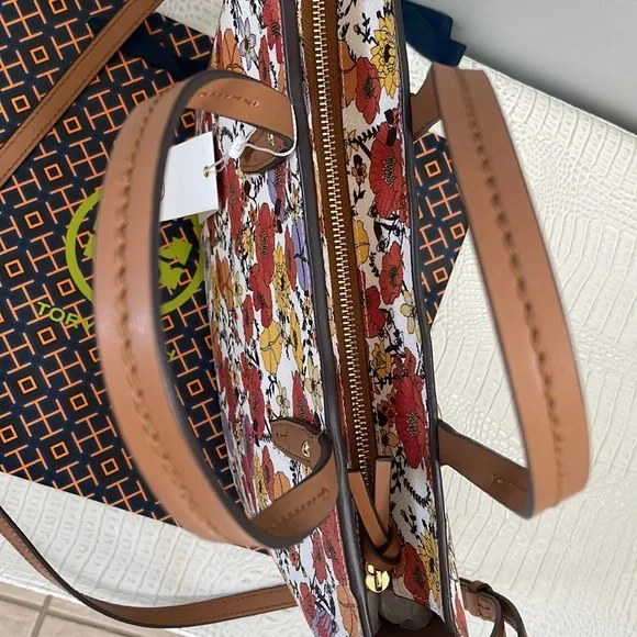 NWT Gorgeous Tory Burch Kerrington Zip Tote. - Picture 6 of 13